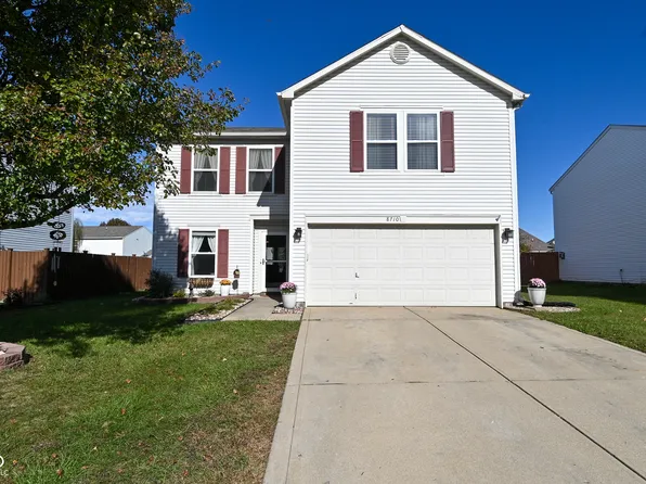 8710 Blooming Grove Dr, Camby, IN 46113