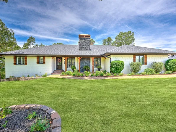 8231 Fain Dr, Rogers, AR 72756