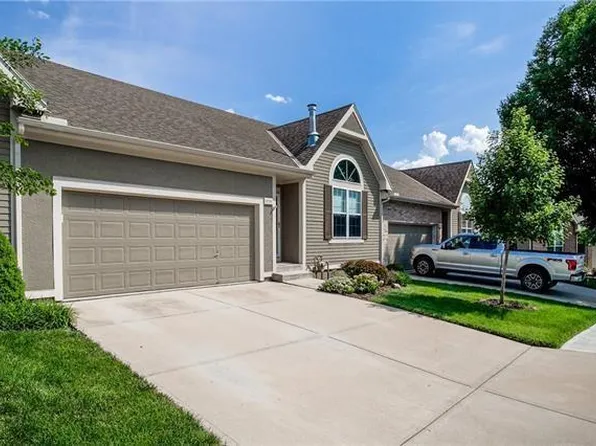 15715 W 62nd St, Shawnee, KS 66217