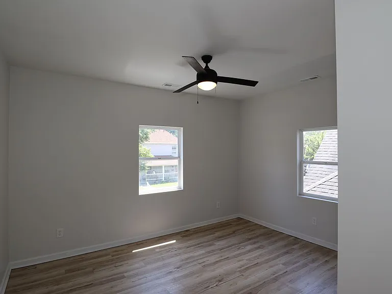 126 & 128 N Colorado Ave — Photo 13