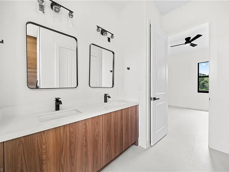 2705 Darlene Pl — Photo 18