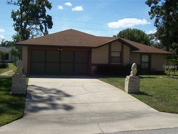 2nd image of 3055 Blaine Cir