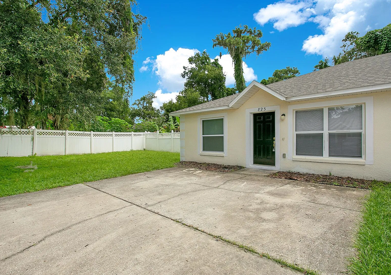 3 BR / 2 BA Oviedo Duplex With Fenced Yard — Photo 2