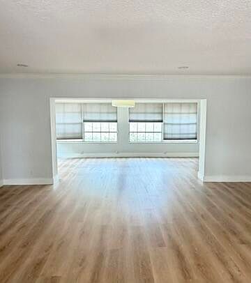 5th image of 3230 Aqua Vista Dr