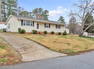 326 Jamestown Rd, Easley, SC 29640