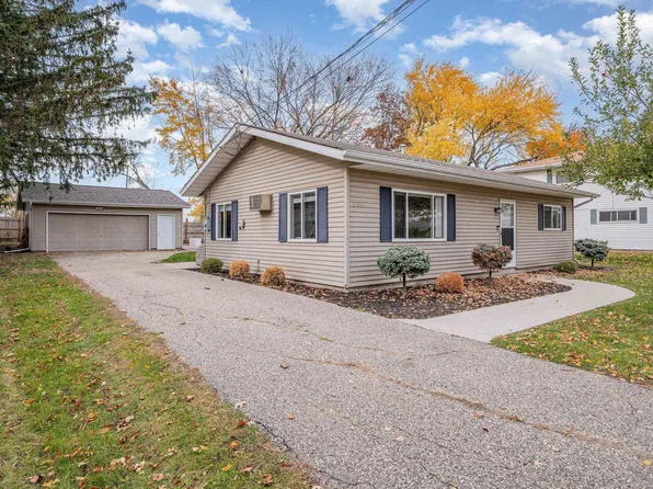 1904 S Johnson St, Mount Pleasant, MI 48858