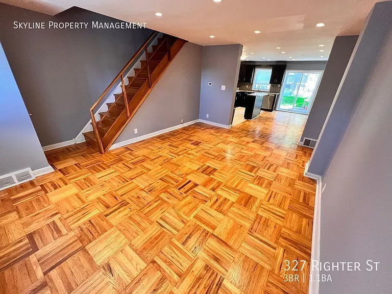 327 Righter St — Photo 3