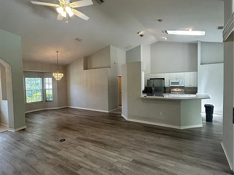 2675 N Canterbury Lake Dr — Photo 3