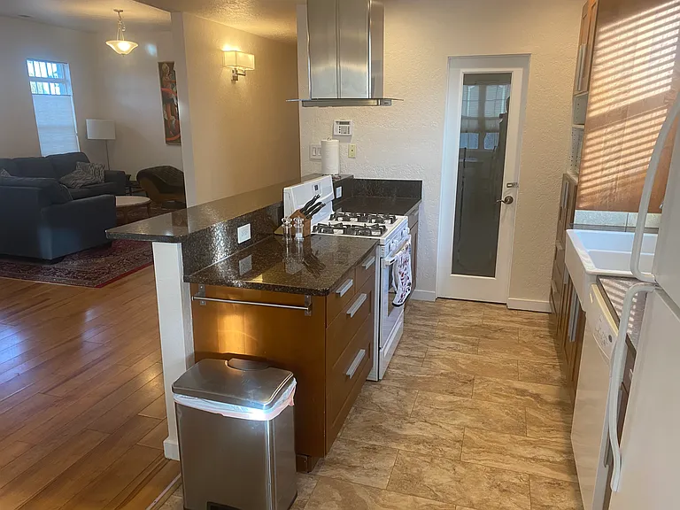 702 3rd St SW — Photo 23