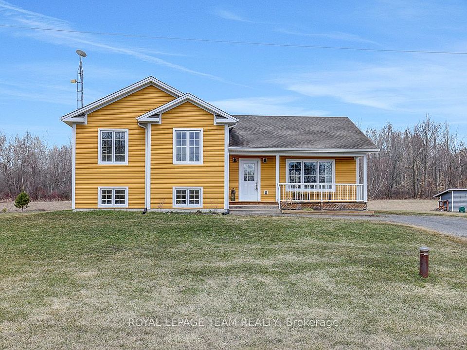1st image of 420 Hyndman Rd