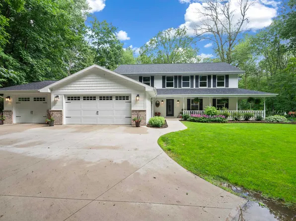 W3339 Geenen Ln, Freedom, WI 54913