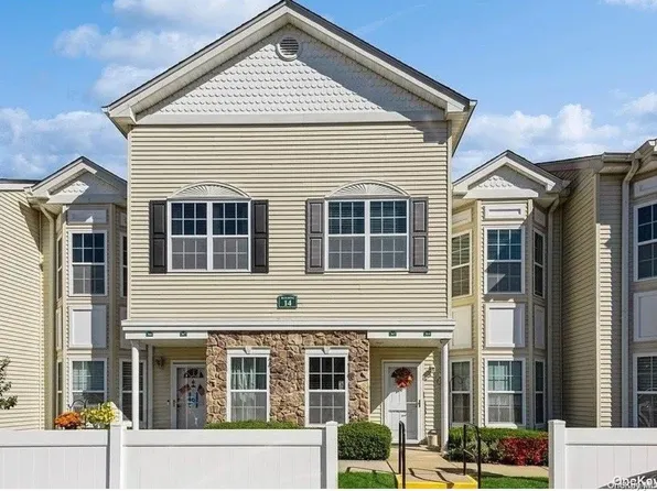 323 Spring Drive #Upper, East Meadow, NY 11554