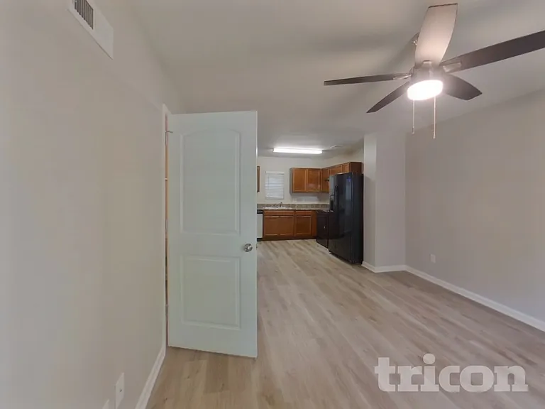155 Tybo Dr — Photo 2