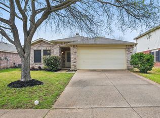 8208 Canoe Ridge Ln, Denton, TX 76210