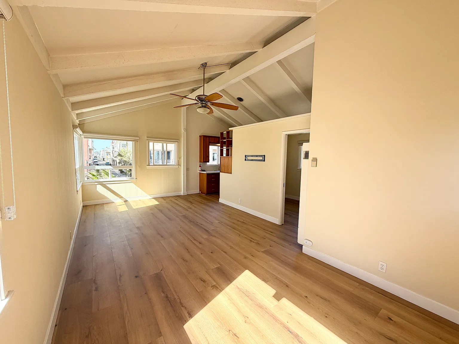 Studio, 545 sqft, $3,250 — Photo 3