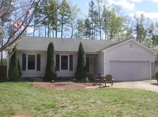 205 Glenmoor Ct, Gastonia, NC 28056