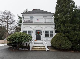 36 Central St APT 3, Andover, MA 01810