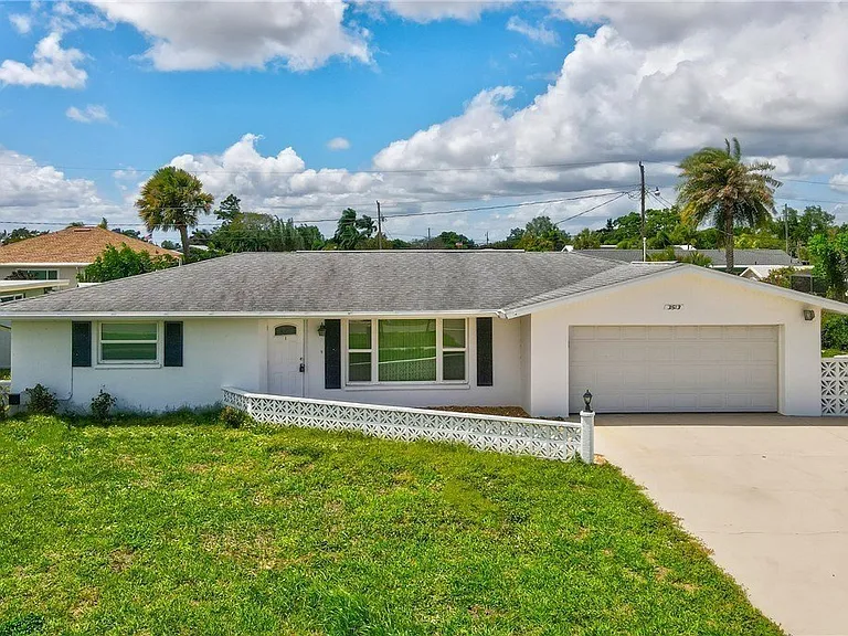 3513 Harbor Blvd — Photo 1