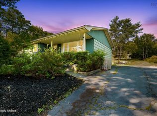 1053 Terence Bay Rd, Terence Bay, NS B3T1X5