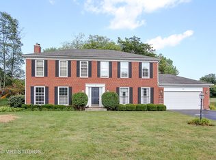 962 Terre Dr, Libertyville, IL