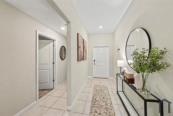 4 bed, 1900 sqft, $3,300 — Photo 1