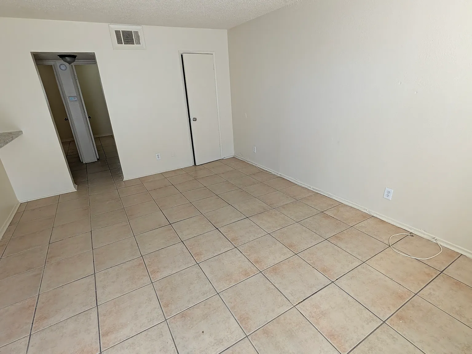 18389 Jonathan St — Photo 2