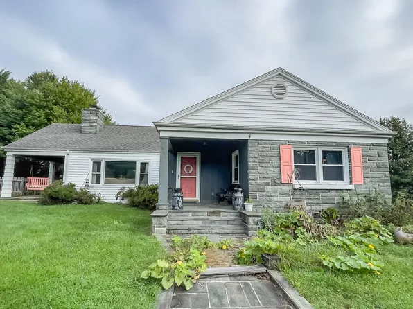 903 Forest Ave, Radford, VA 24141