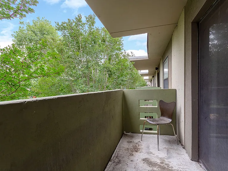 1855 Brightside Dr — Photo 4