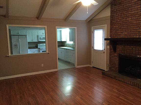 Den / Kitchen