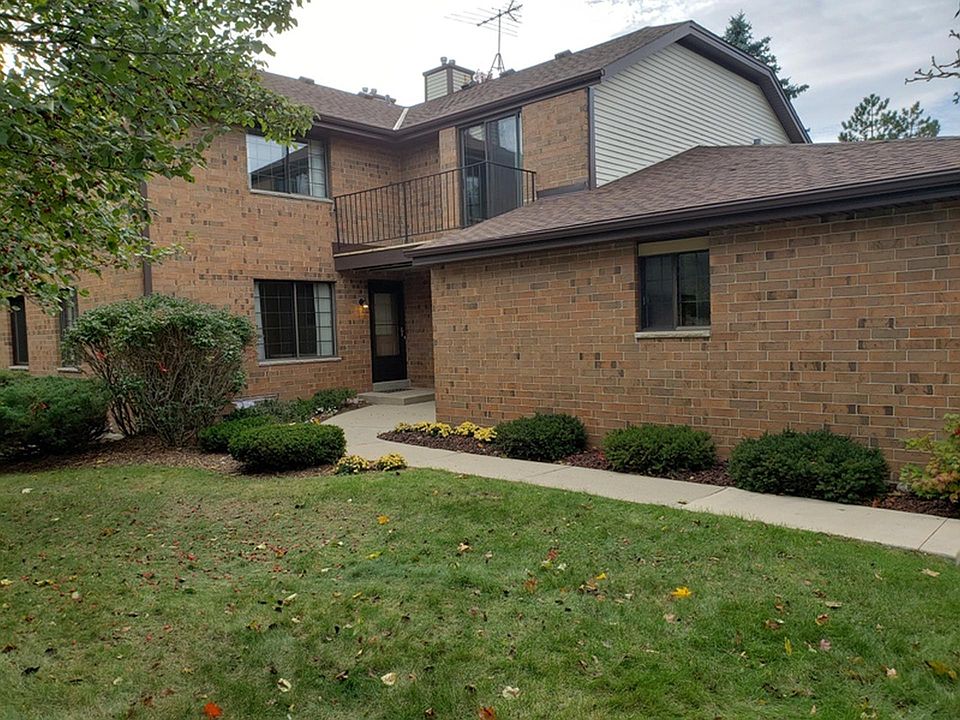 1st image of 8153 S Forest Hills Cir
