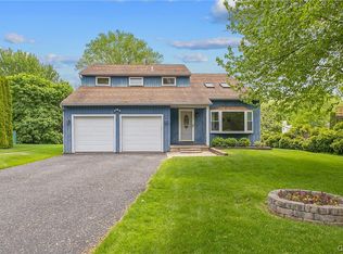 14 Braeside Rd, Baldwinsville, NY 13027