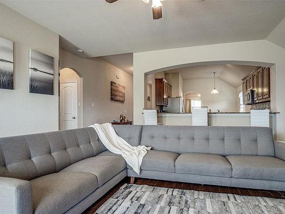 4th image of 4011 Gabi Ave