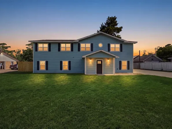 625 Shadylawn St, Shoreacres, TX 77571