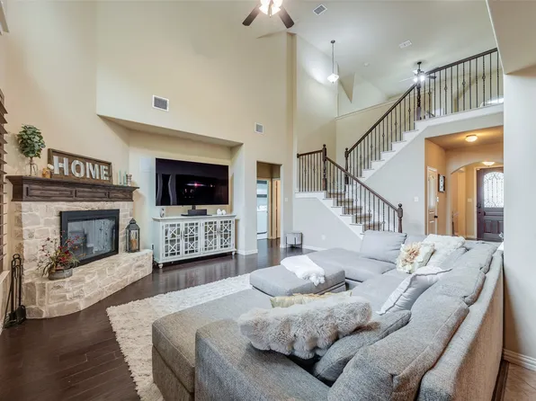 15000 Seventeen Lakes Blvd, Roanoke, TX 76262