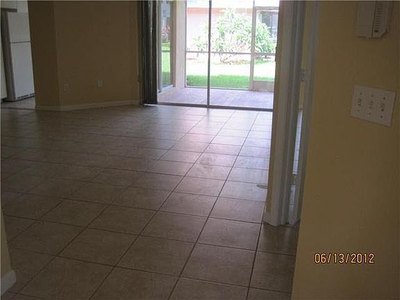 4th image of 2037 SE 26th Ln #108