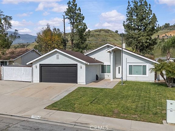 3rd image of 2174 Sheridan Rd