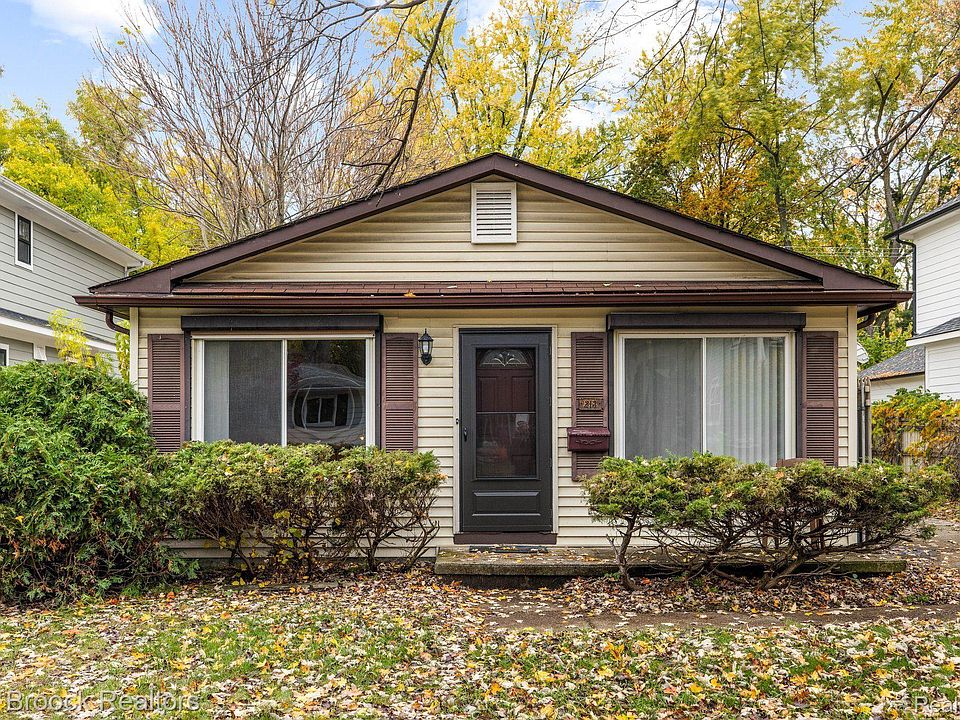 1st image of 213 N Gainsborough Ave