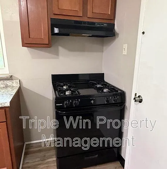 1654 Mowbry Ln — Photo 15