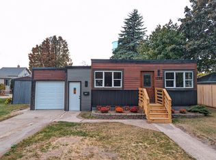 1208 Lowell St, Two Rivers, WI 54241