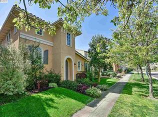 6 Jouett Sq, Alameda, CA