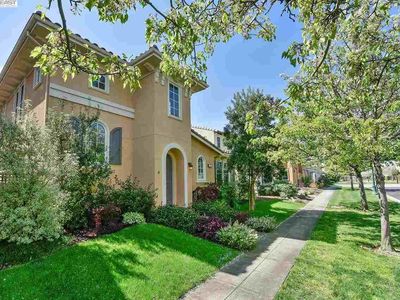 6 Jouett Sq, Alameda, CA, 94501