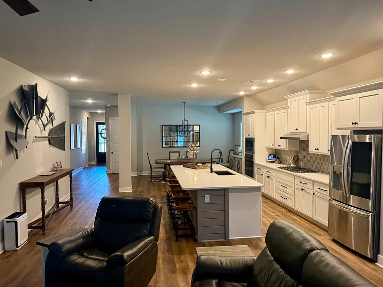 2413 Stella Ln — Photo 31