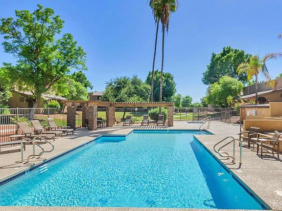 Pool/spa and clubhouse