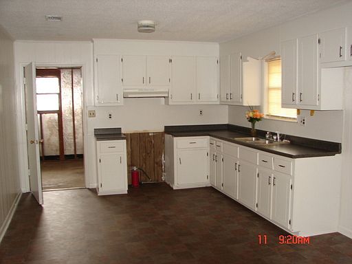 2nd image of 5728 Snowhill Rd
