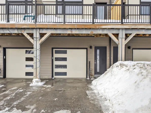 540 Essa Rd #2, Barrie, ON L9J 0H2