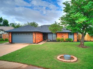 2916 Morrison Trl, Edmond, OK 73012