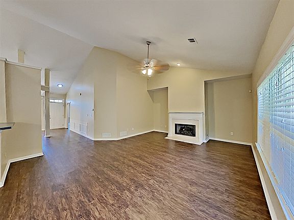 4th image of 2489 Alston Dr NE