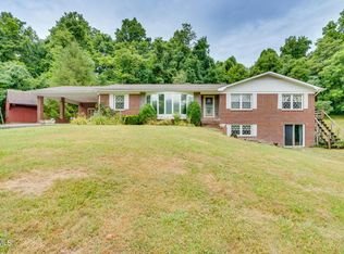 55407 Veterans Memorial Hwy, Big Stone Gap, VA 24219