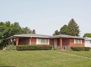 55 Hartford St, Westover, WV