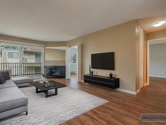 5th image of 373 Half Moon Ln APT 206
